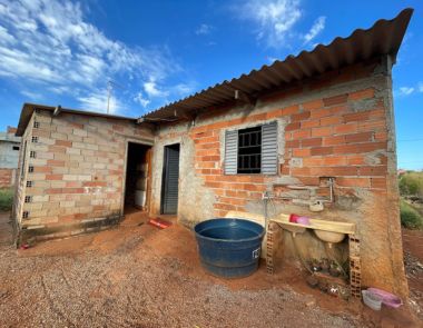 989 casa em Goianira