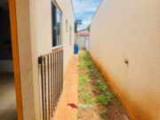 CASA À VENDA NO OTAVINO BORGES NAVES