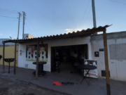 CASA À VENDA COM PONTO COMERCIAL