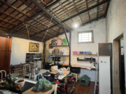 CASA À VENDA COM PONTO COMERCIAL