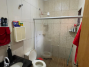 CASA À VENDA COM PONTO COMERCIAL